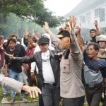 Temui Massa Aksi Unras Di PT. Timah, Kapolda Babel Imbau Masyarakat Tertib Dan Tak Anarkis